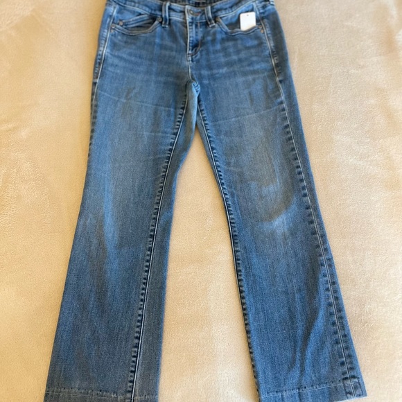 Tommy Bahama Straight Leg Mid Rise Jeans - Size 6 - Picture 4 of 11